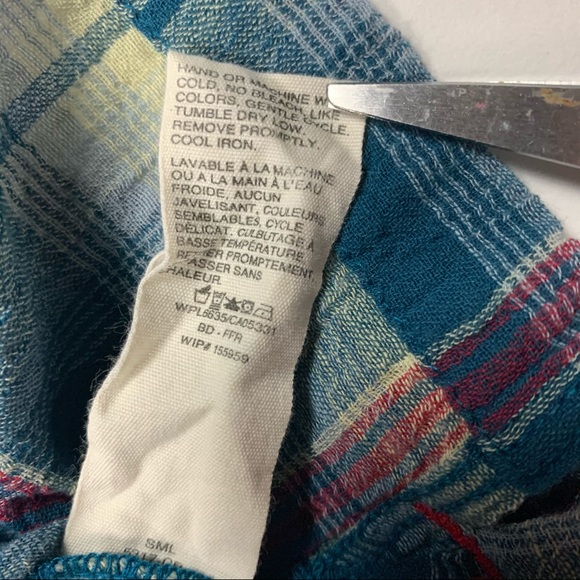 Woolrich Plaid Button Up Shirt Medium - Picture 10 of 12